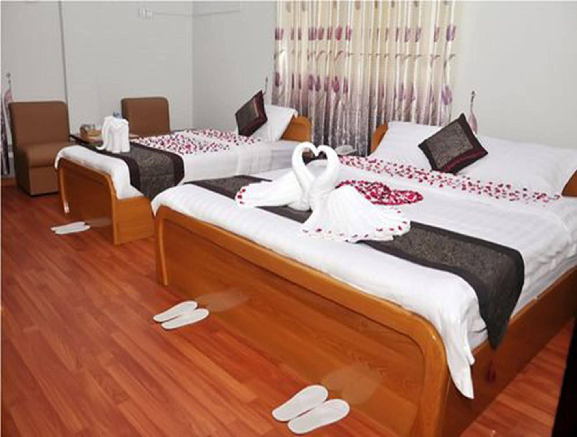 Royal Tulip Hotel Mandalay Exterior foto